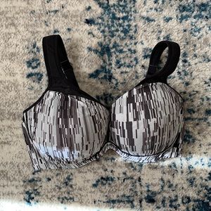 Half Moon Active workout bra